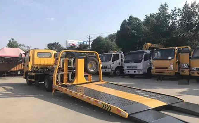 华阴汽车中途维修案例